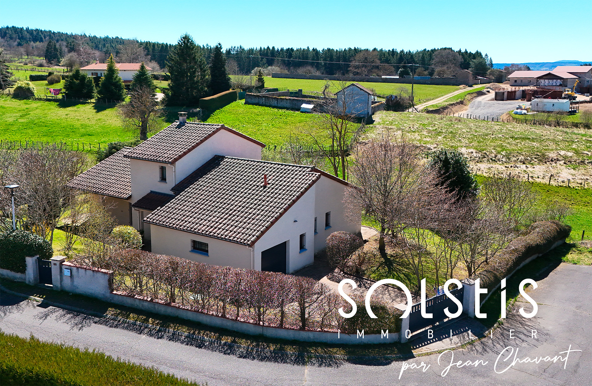 *** CHARMANTE MAISON DE 131 M2 AVEC TERRAIN PLAT DE 814 M2